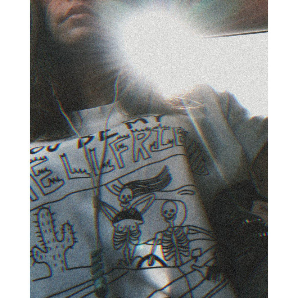 Camiseta Hellfriend-4Evah Young