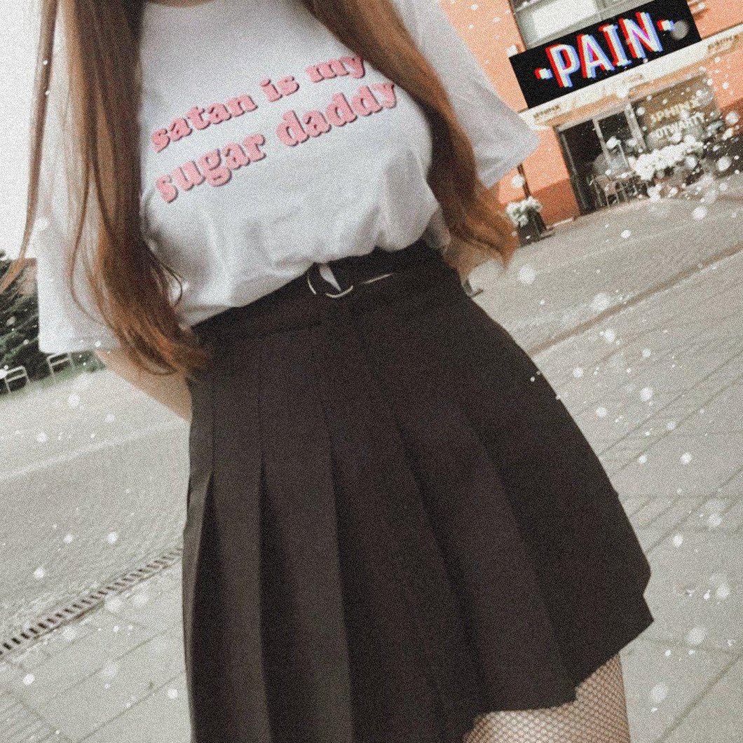 Camiseta Satan Is My Sugar Daddy-4Evah Young